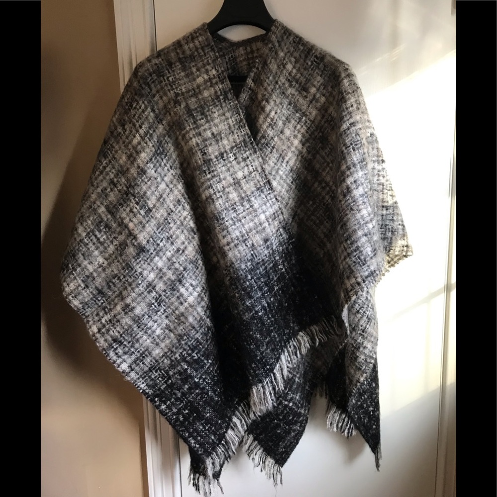 Anthropologie blanket poncho cape with fringe